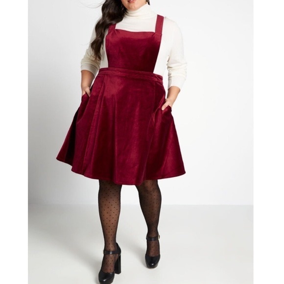 ❤️NWOT Modcloth Velvet Jumper - Picture 3 of 8